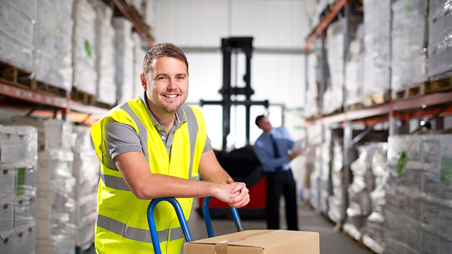 How to Land Entry-Level Jobs in Logistics